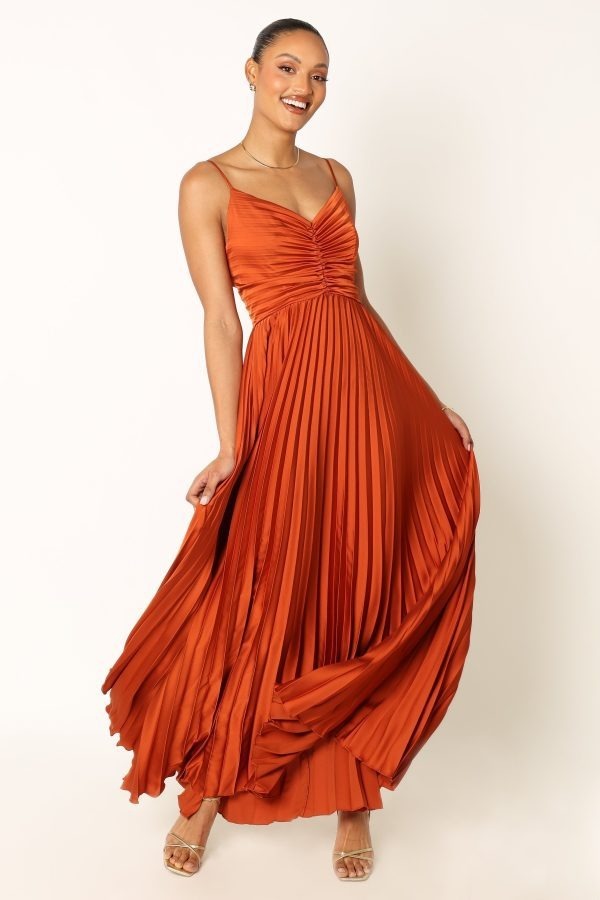 Temperament Camisole Backless Long Pleated Dress