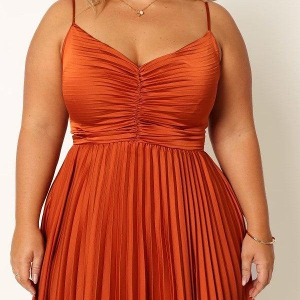 Temperament Camisole Backless Long Pleated Dress